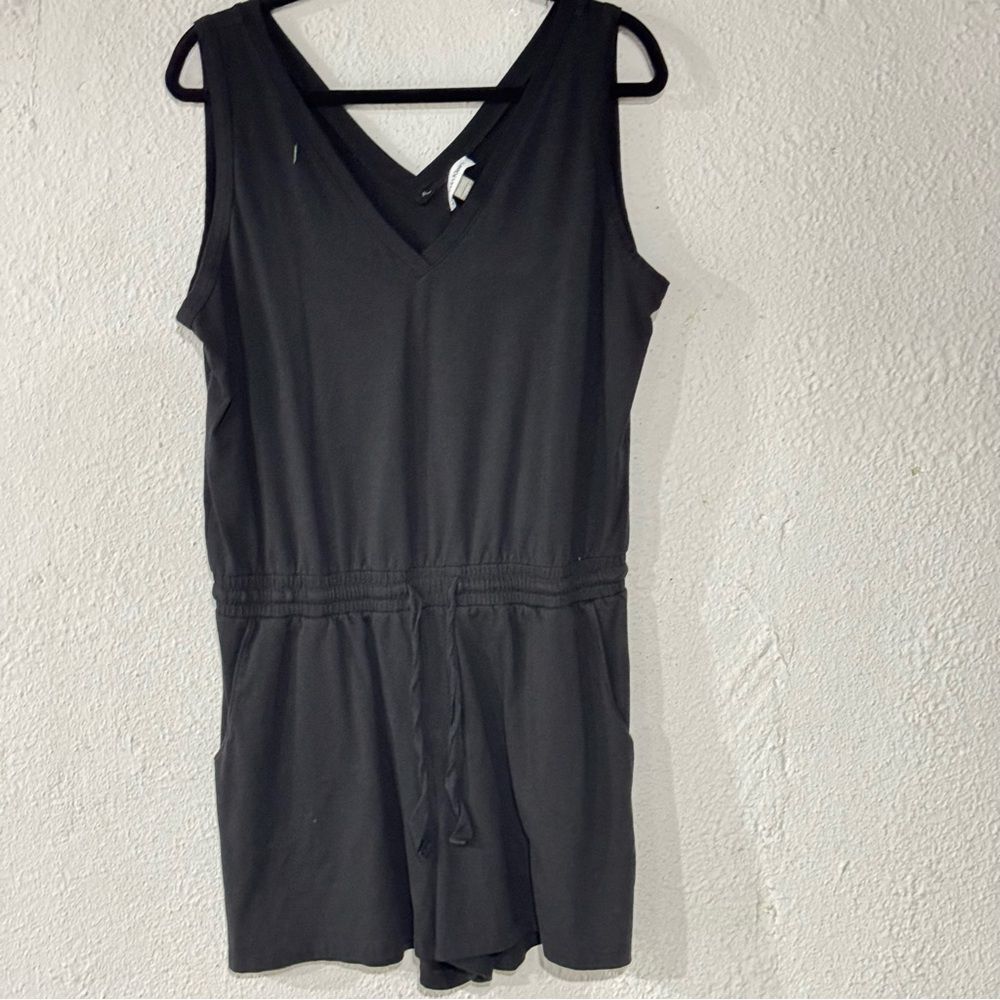 Calvin Klein Women’s black jumpsuit size large